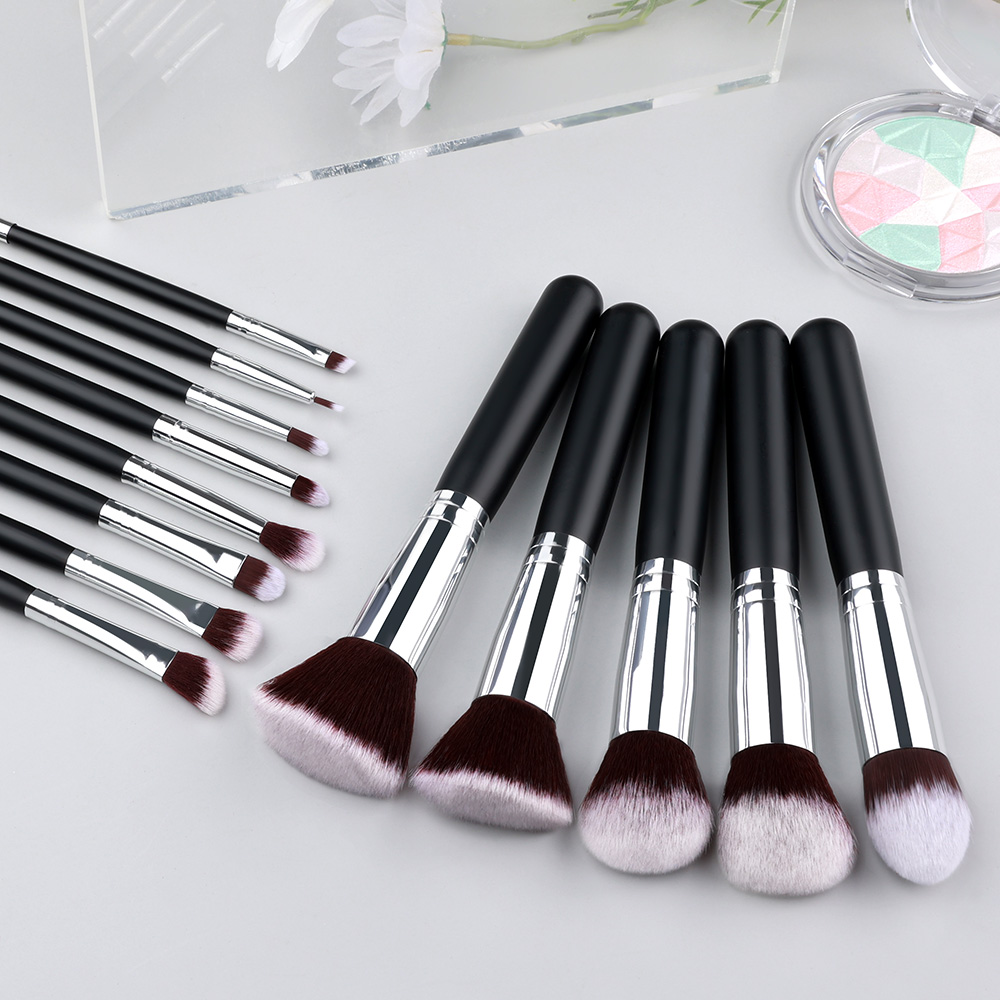 Profesjonalny zestaw pędzli do – Huda Beauty Makeup Brush Set recenzja i cena