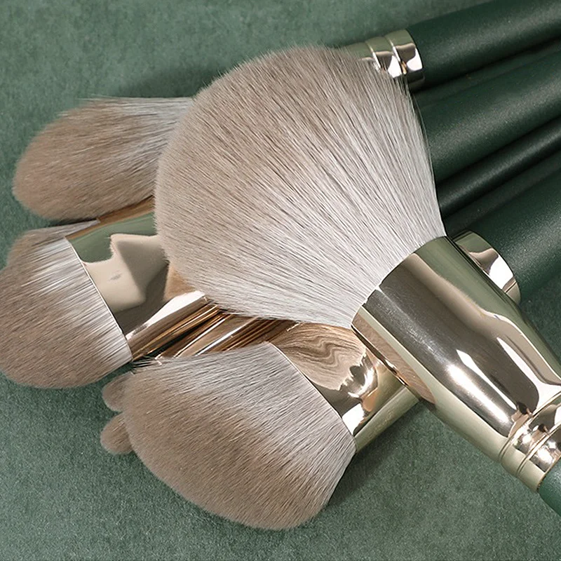 14 szt. Pędzli do makijażu Mię – Huda Beauty Makeup Brush Set recenzja i cena